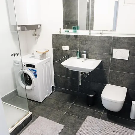 Ferienwohnung Zur Wieskapelle W1 - Ideal Fuer Monteuere Appartement Straubing
